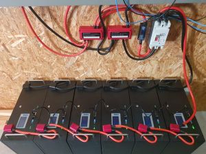 2 броя x 15.36kWh 51.2V 300Ah LiFePO4 CERRNSS СОЛАРНА БАТЕРИЯ